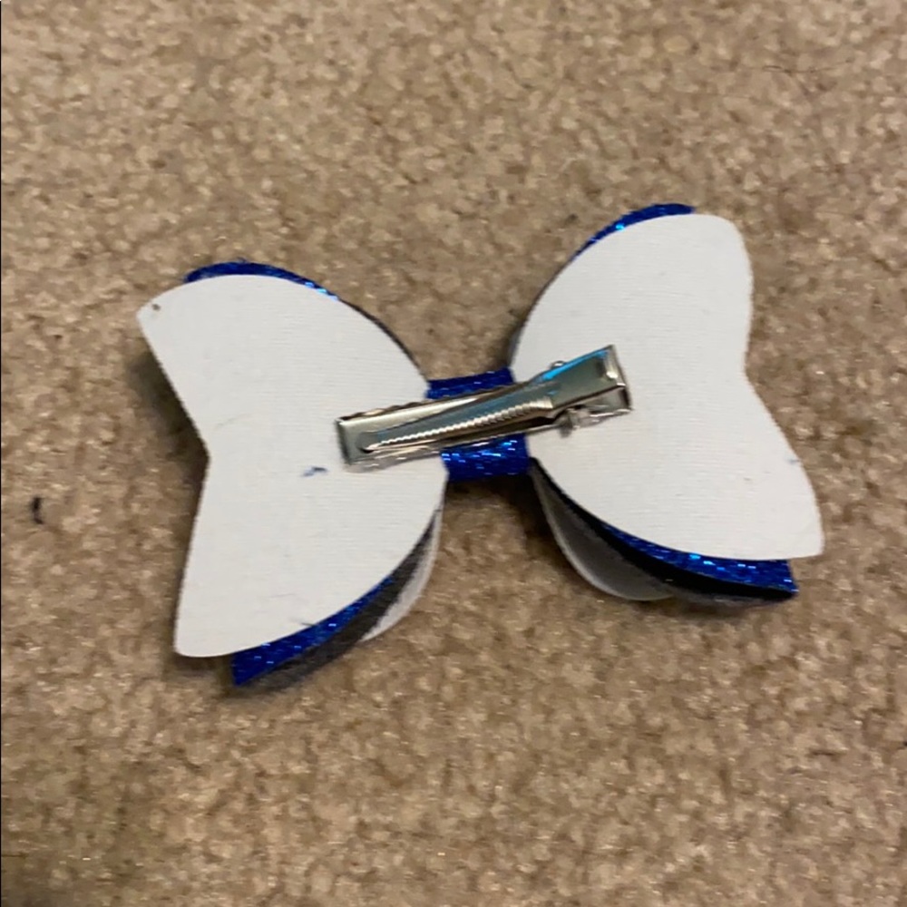 Homemade Bow✨ - Picture 2 of 2